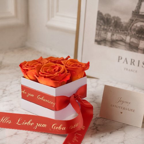 Infinity Rosen in einer eleganten Rosenbox als Geburtstagsgeschenk